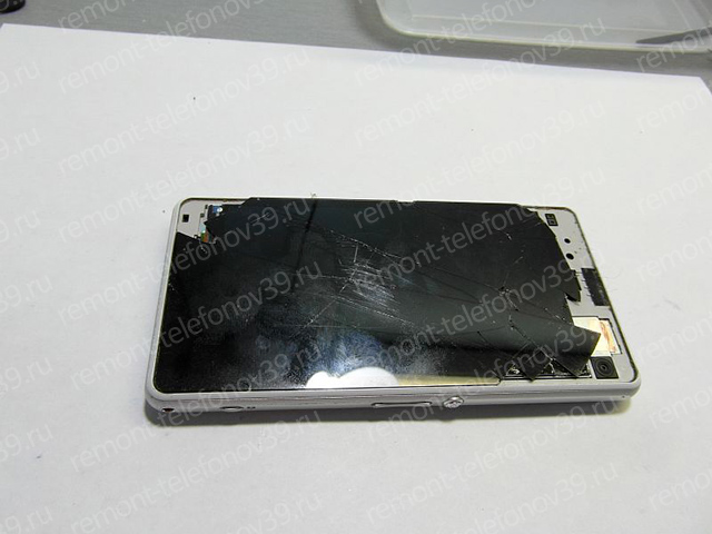 разбитый экран Sony Z1 compact